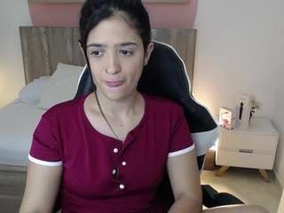 lucia-henao live cam preview