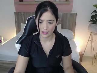 lucia-henao live cam preview