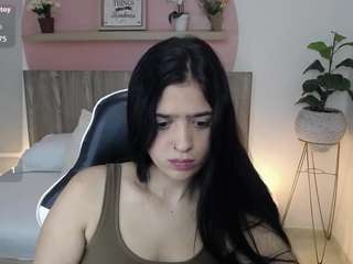 lucia-henao live cam preview