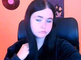 mila-snow1 live webcam show