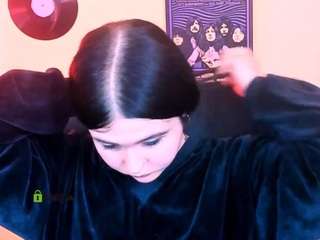 mila-snow1 live webcam show