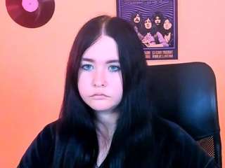 mila-snow1 live webcam show