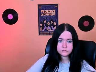 mila-snow1 live webcam show