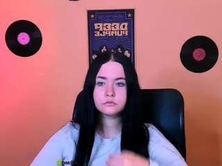 mila-snow1 live webcam show