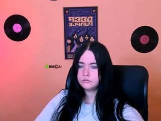 mila-snow1 live webcam show