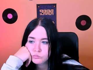 mila-snow1 live webcam show