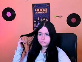 mila-snow1