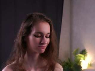 SaranGipson live cam preview
