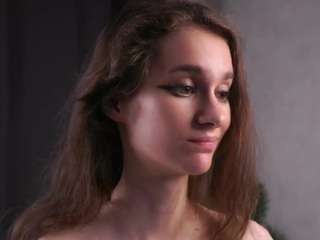SaranGipson live cam preview
