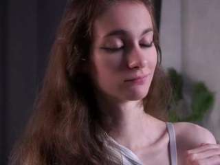 SaranGipson live cam preview