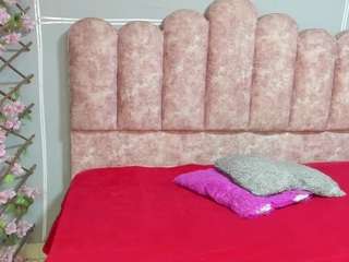 Sharlotshh1 live webcam show