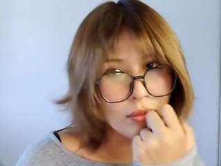 Bettyefusselman's cam show statistics and live stream