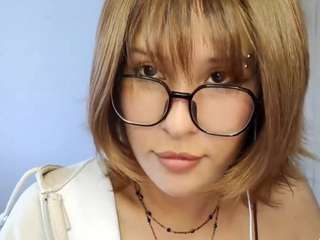 Bettyefusselman's cam show statistics and live stream