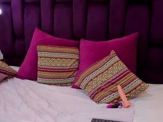 Live cam show with issabellarosse