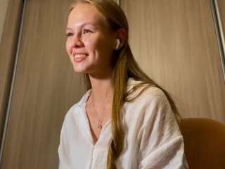 MonicaNori live webcam show