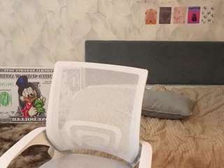 Nicole-Alllen live cam on CamSoda