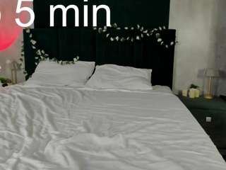 Mia live cam preview