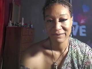 mistressofdesir's live room