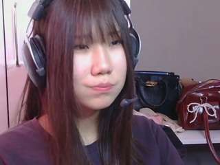 earlinevichidvongsa Live Webcam on CamSoda