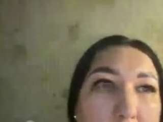 Hotbestia's live stream