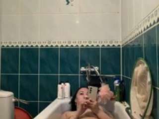 HotBestia live webcam show