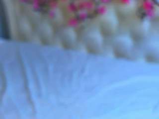 KaralaAerys live cam