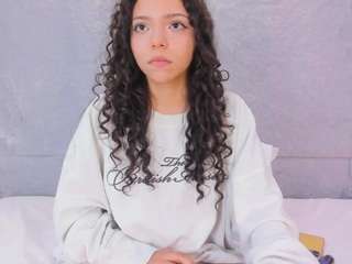 Miahoney3's cam show statistics and live stream