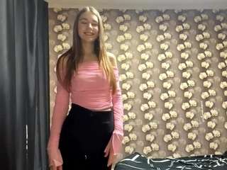 Selinamorphew's cam show statistics and live stream