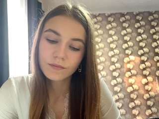 Selinamorphew's cam show statistics and live stream