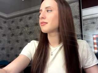 SudieSelva live webcam show
