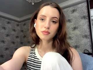 SudieSelva live webcam show