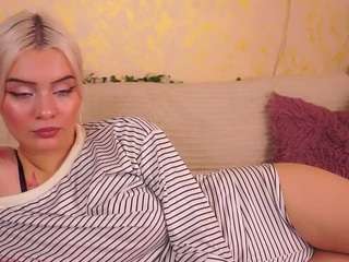 Molly live cam preview