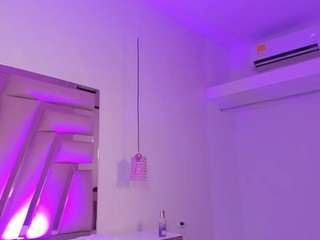 Emily-Jhons live stream preview