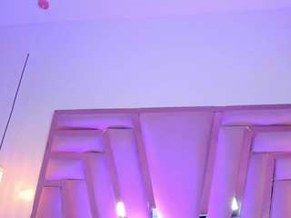 emily-jhons