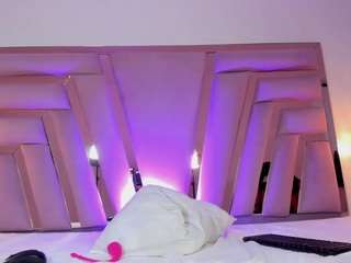 emily-jhons