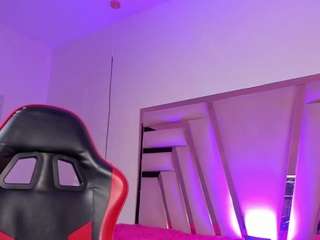 emily-jhons