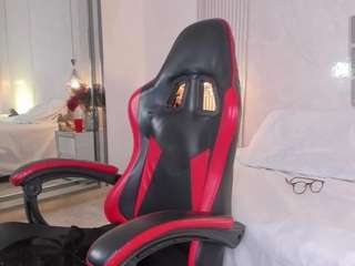 emily-jhons
