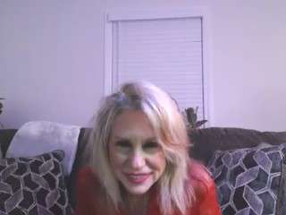 Hotblondemilf1962
