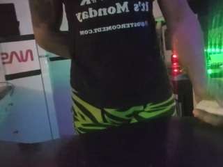 illyBot live webcam show