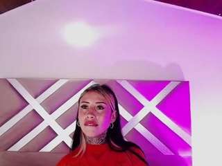 Milany-cute live webcam show