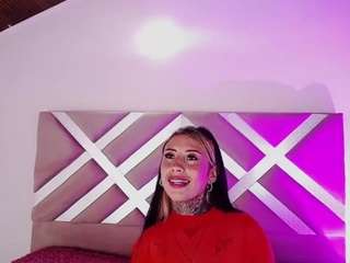 milany-cute's live room