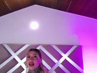 milany-cute's live room