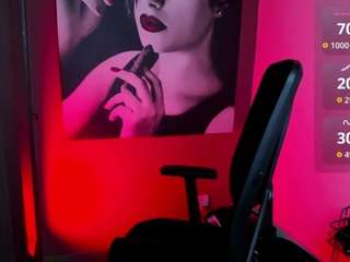 Queenofhaze's live stream