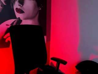 QueenOfHaze live cam preview