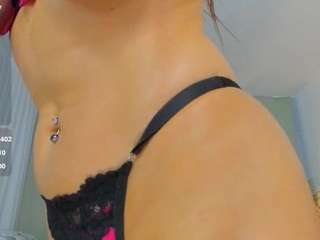 Danielaaida live cam preview