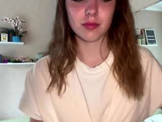 jeannenostro live on CamSoda