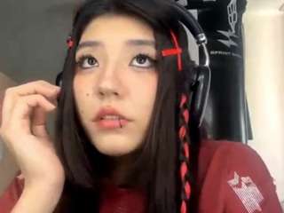 Adelleancira's live stream
