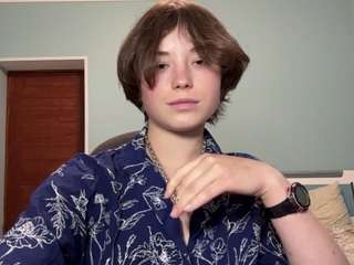 le modèle adrienemartire est en webcam porno dans un show sur le site camsoda, il possède les tags suivants: ass bouncing,ass clapping,ass to mouth,ball sucking,brown eyes,butt plug,dildo or vibrator,dirty talk,drinking,teen 18,thin,tiny tits,young adult,hd