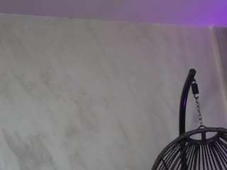 Christynne live cam preview