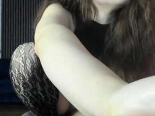 Christynne live cam preview